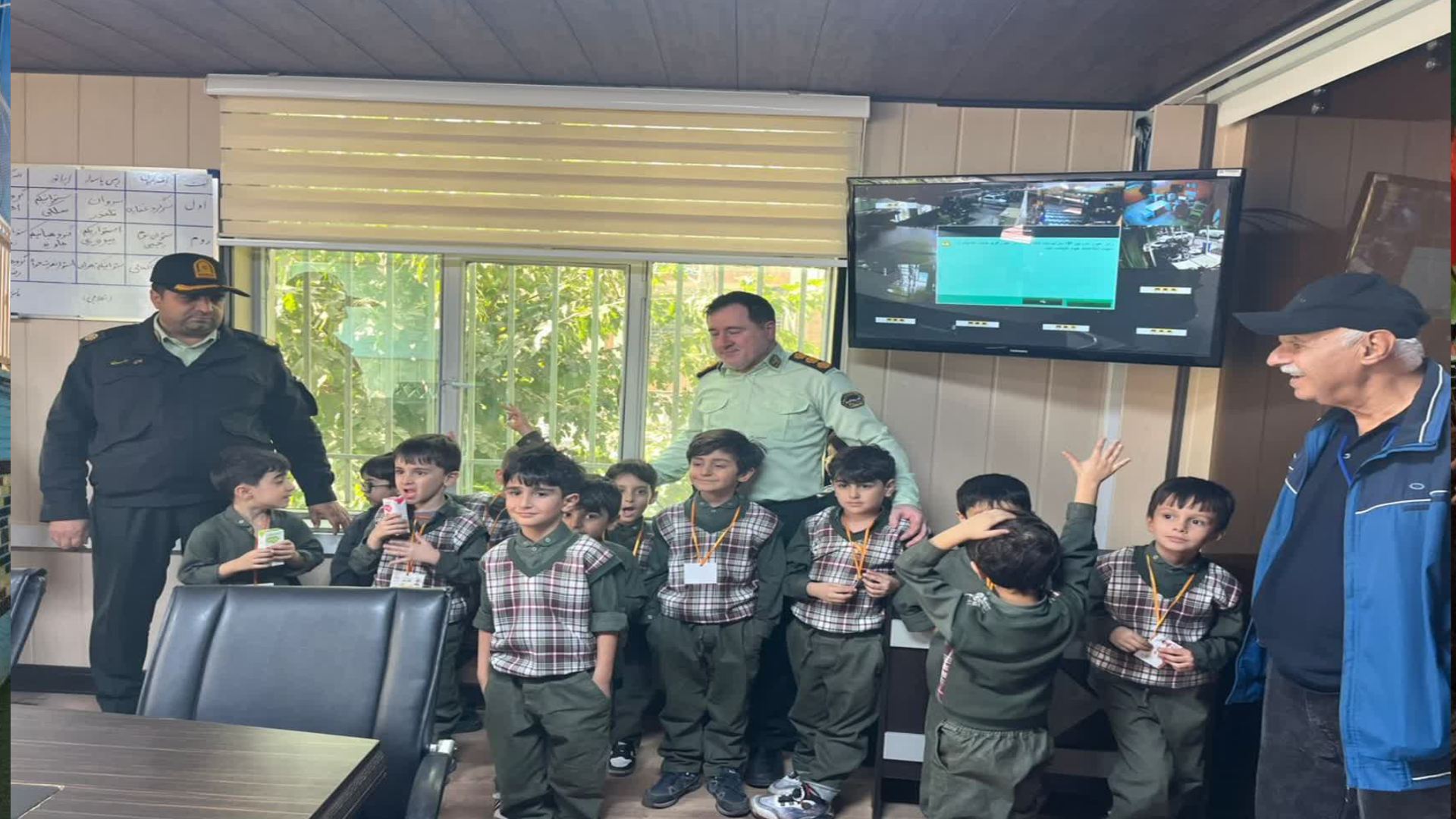 اردو علمی آموزشی ایستگاه پلیس ویژه پیش دبستان